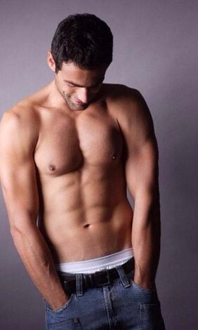 beau torse masculin