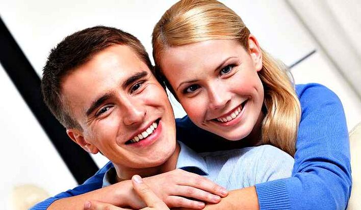 Heureux homme et femme