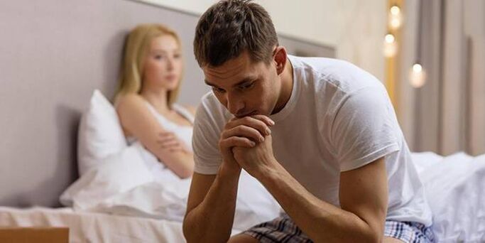 un homme a une faible puissance après un agrandissement chirurgical du pénis
